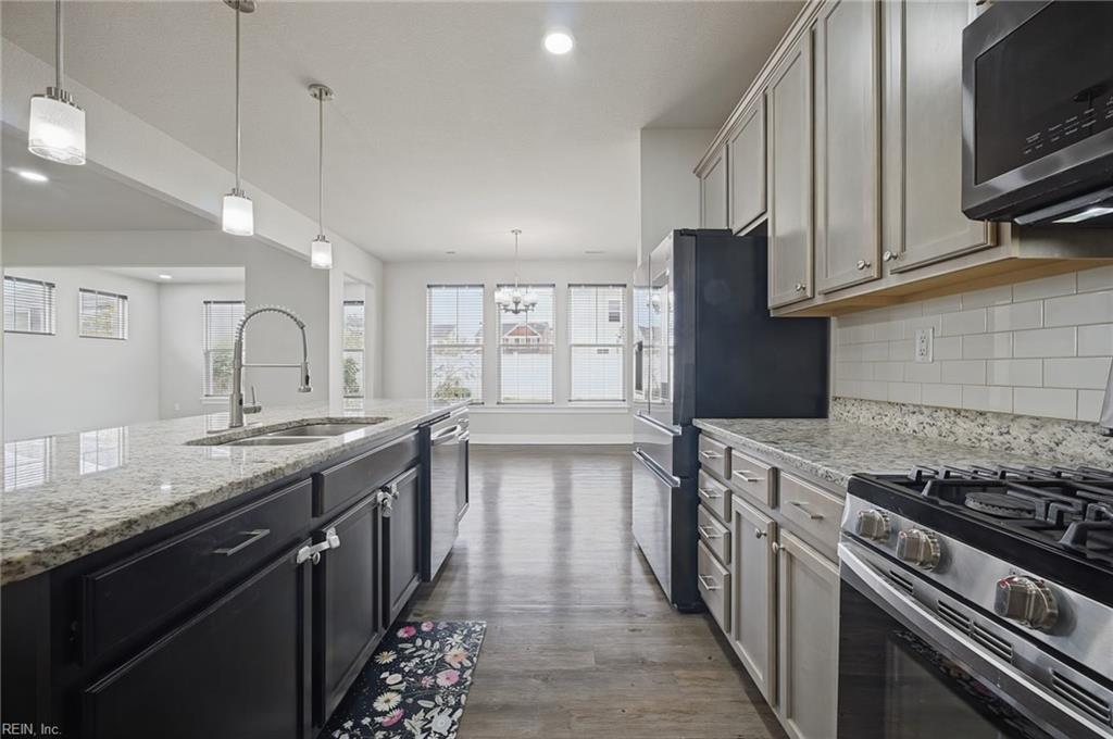 100 Chalmers Dr Property Photo 15