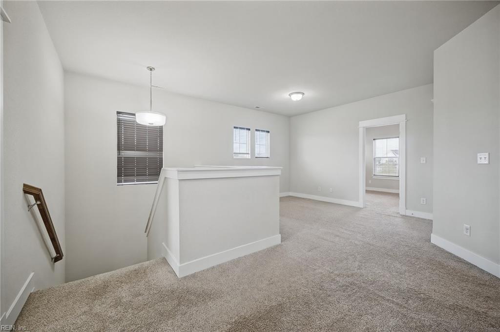 100 Chalmers Dr Property Photo 18
