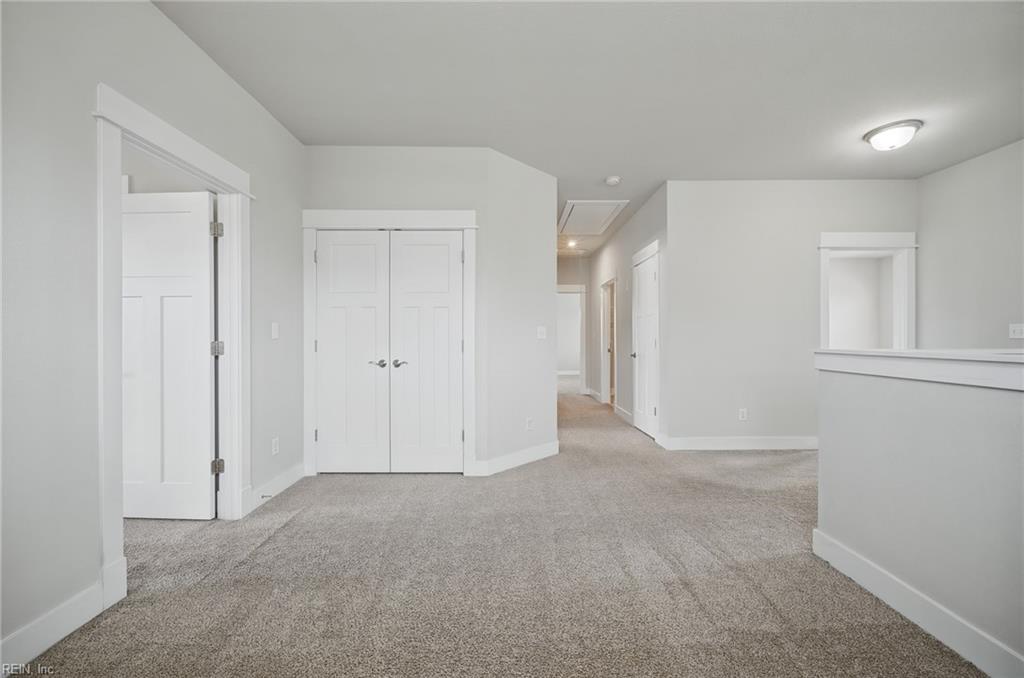 100 Chalmers Dr Property Photo 19