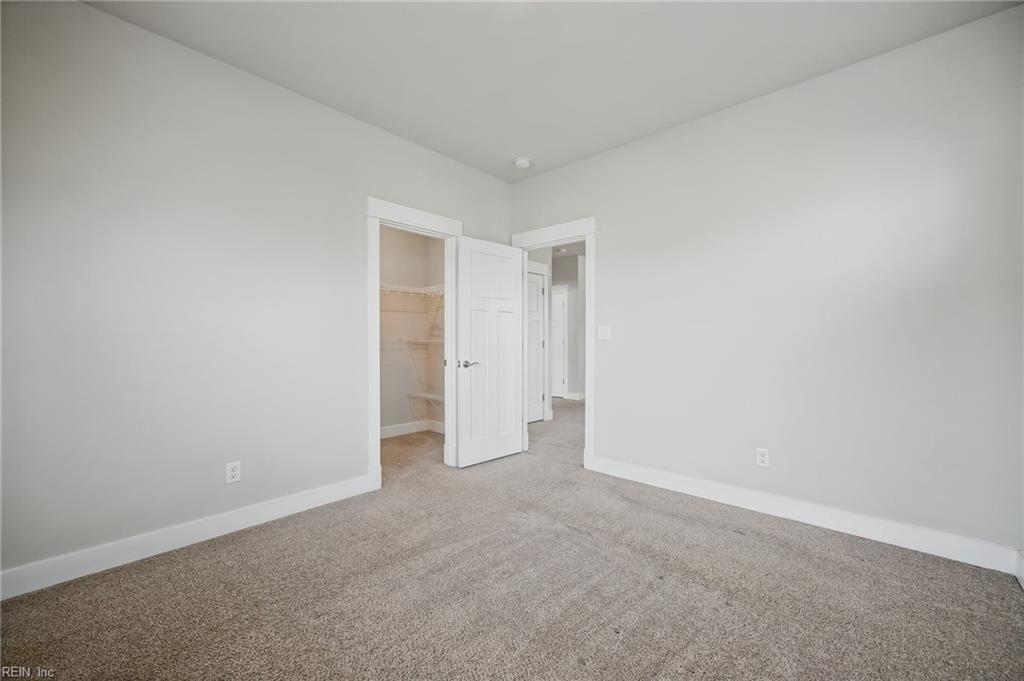 100 Chalmers Dr Property Photo 22