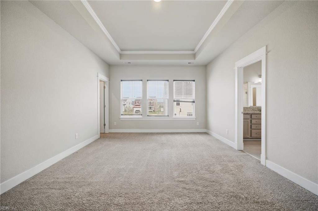 100 Chalmers Dr Property Photo 23