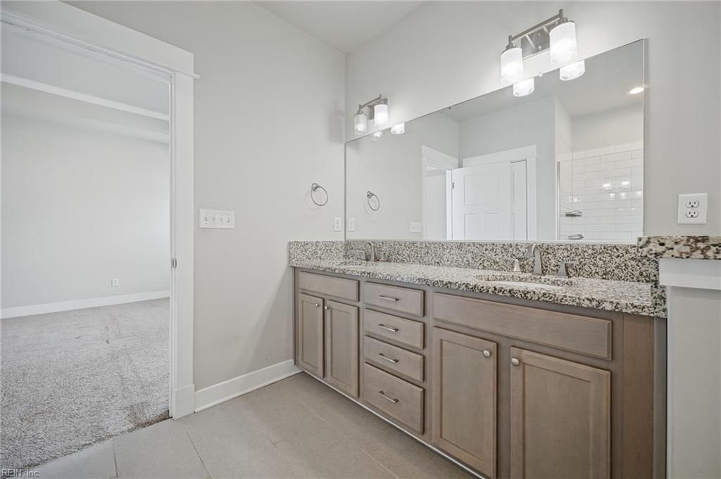 100 Chalmers Dr Property Photo 36
