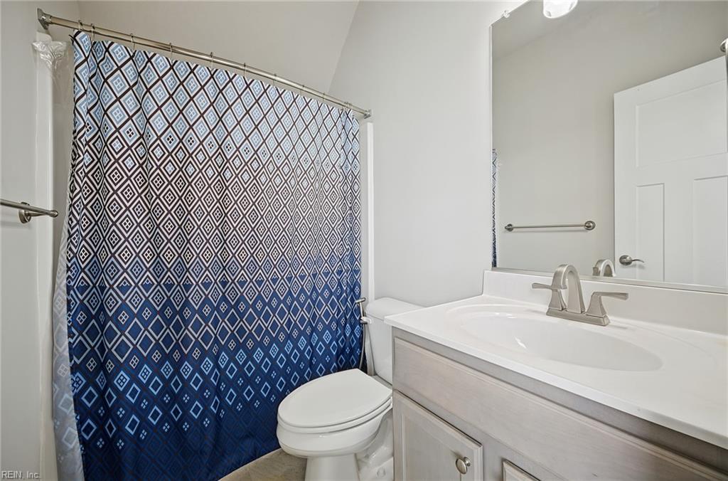 100 Chalmers Dr Property Photo 40