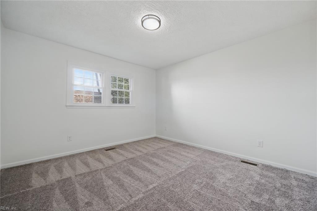 1057 Clipper Dr Property Photo 14