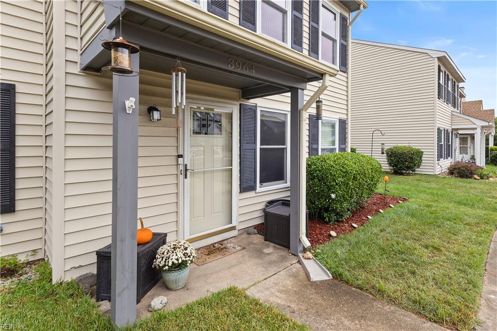 3964 Roebling Ln Property Photo 3
