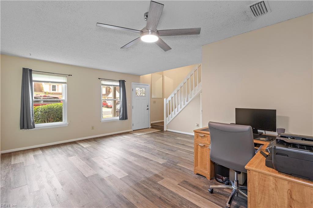 3964 Roebling Ln Property Photo 6