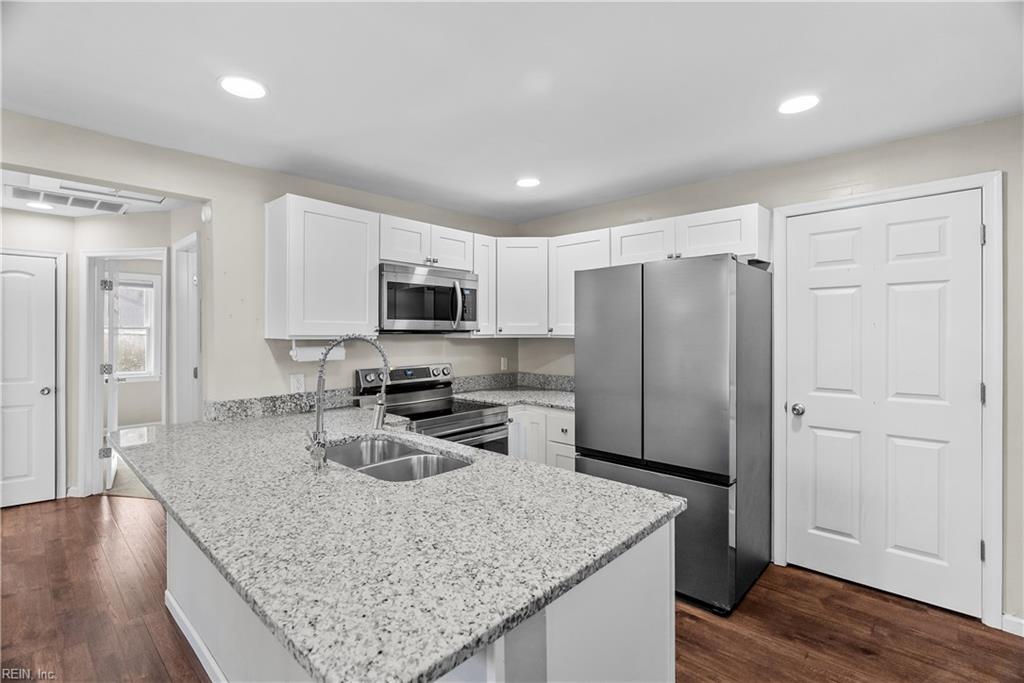 4809 Vick St Property Photo 12