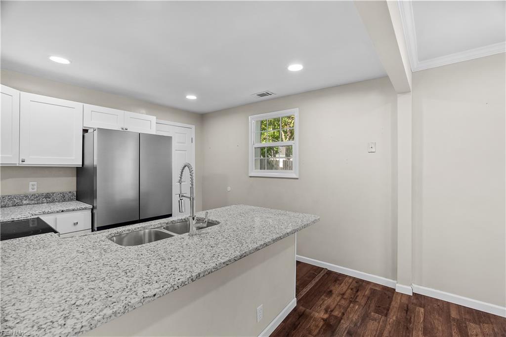 4809 Vick St Property Photo 13