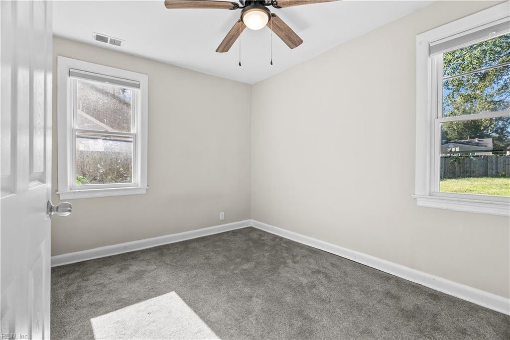 4809 Vick St Property Photo 15