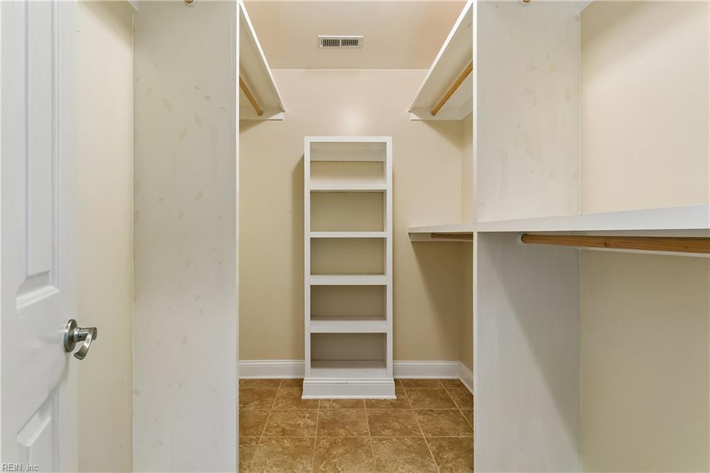317 Browns Ln Property Photo 24