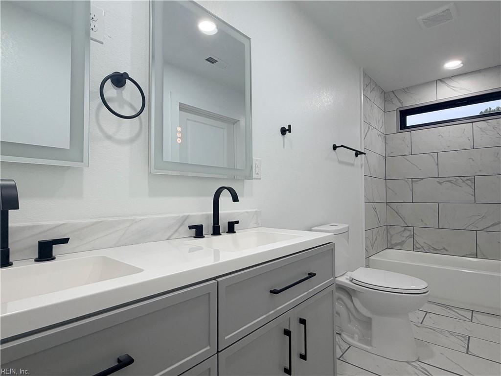 3208 Silina Dr Property Photo 17
