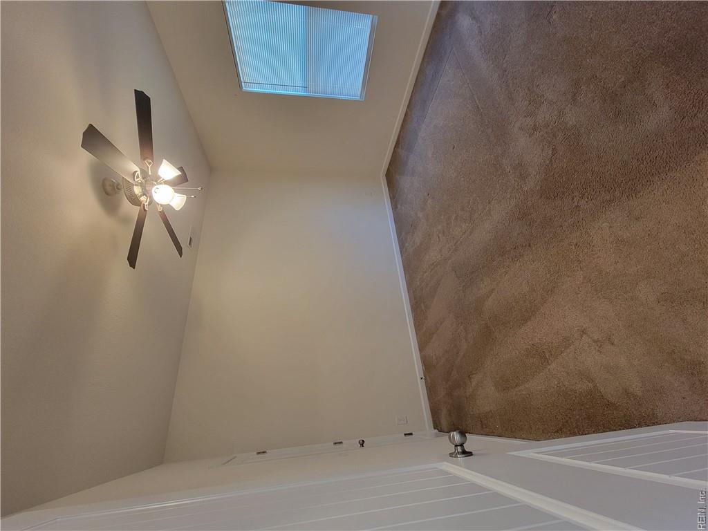 6387 Dove St Property Photo 4
