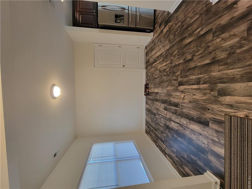 6387 Dove St Property Photo 7