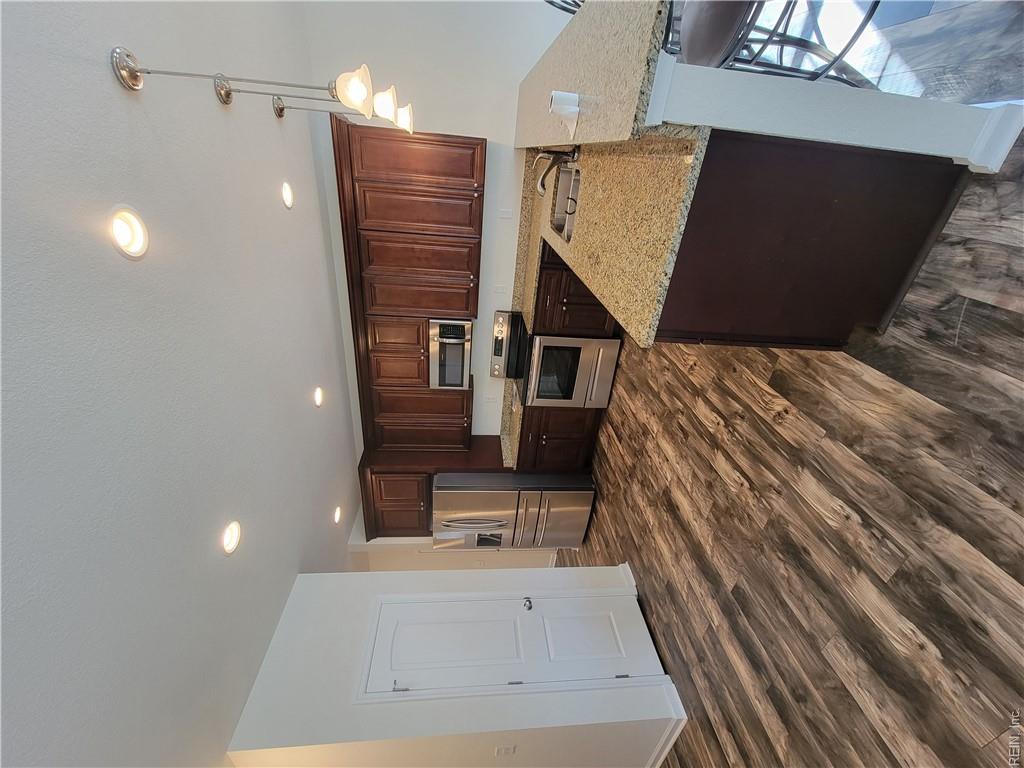 6387 Dove St Property Photo 9