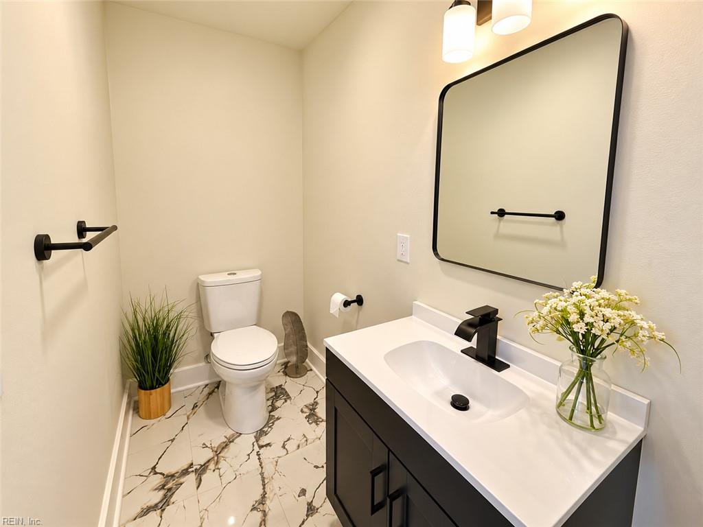 110 Hull St Property Photo 24