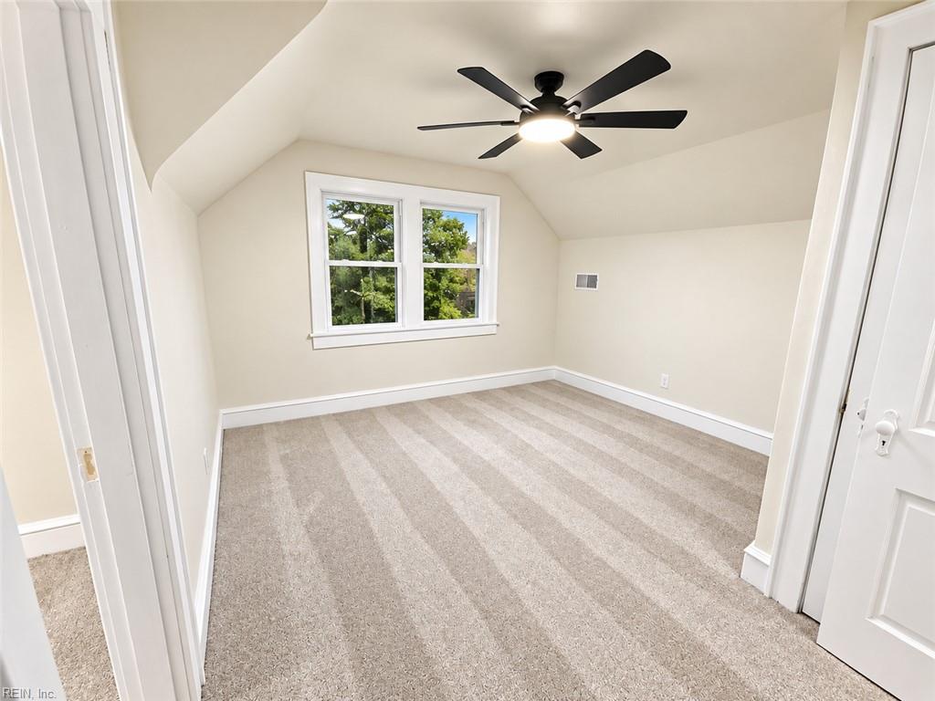 110 Hull St Property Photo 26