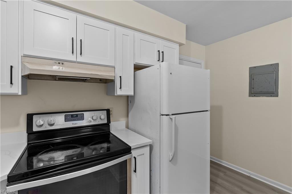 454 Florida Ave Property Photo 7