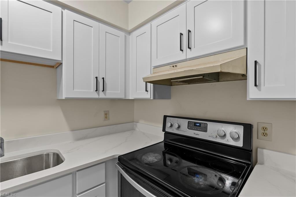 454 Florida Ave Property Photo 9
