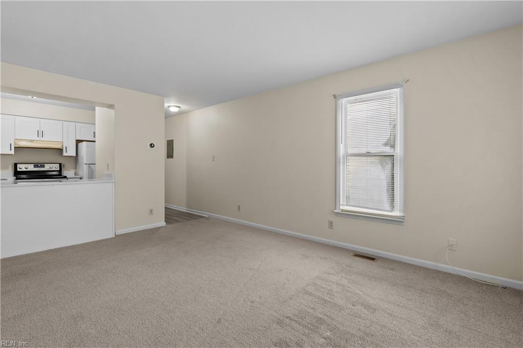 454 Florida Ave Property Photo 11