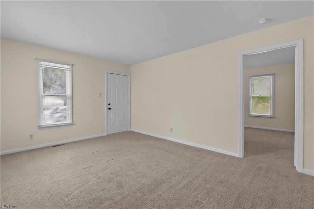 454 Florida Ave Property Photo 13