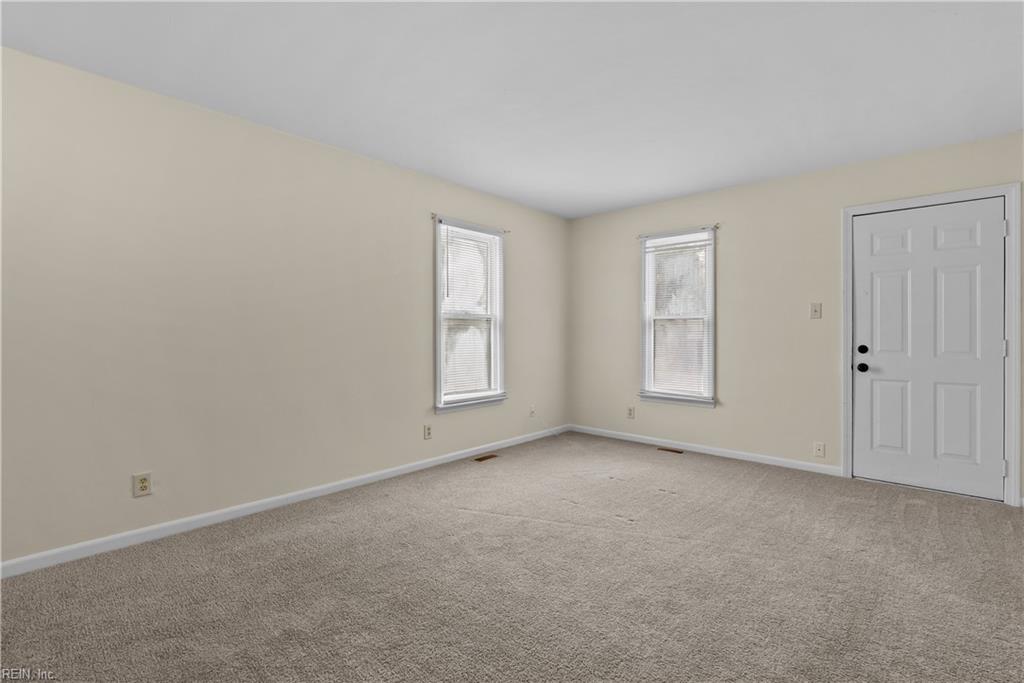 454 Florida Ave Property Photo 14
