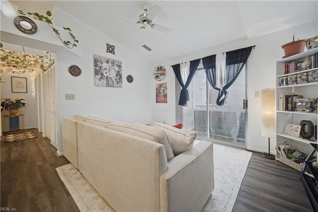 288 Nantucket Pl Property Photo 5
