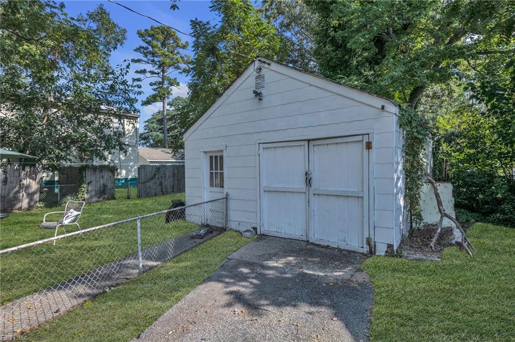 6356 Edward St Property Photo 5