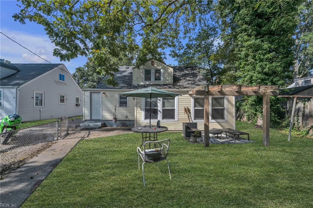6356 Edward St Property Photo 6
