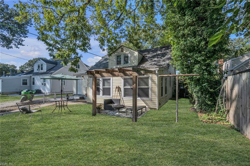 6356 Edward St Property Photo 7