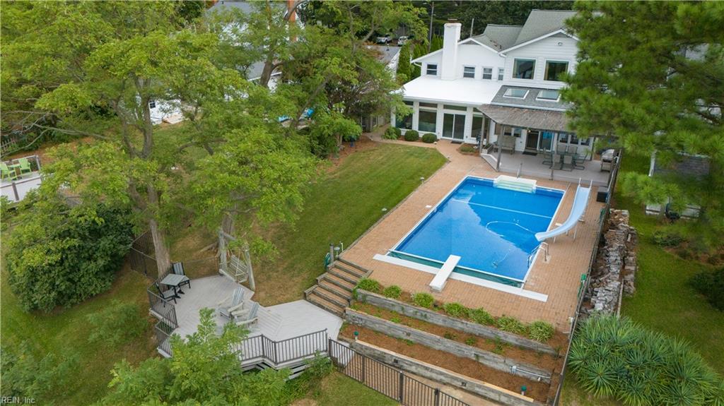 9707 River Rd Property Photo 10