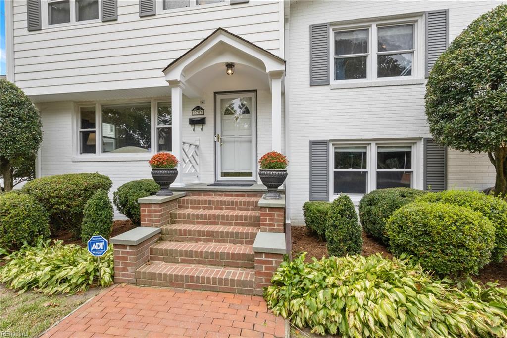 9707 River Rd Property Photo 11