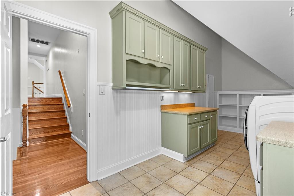 817 Maple Forest Ct Property Photo 28