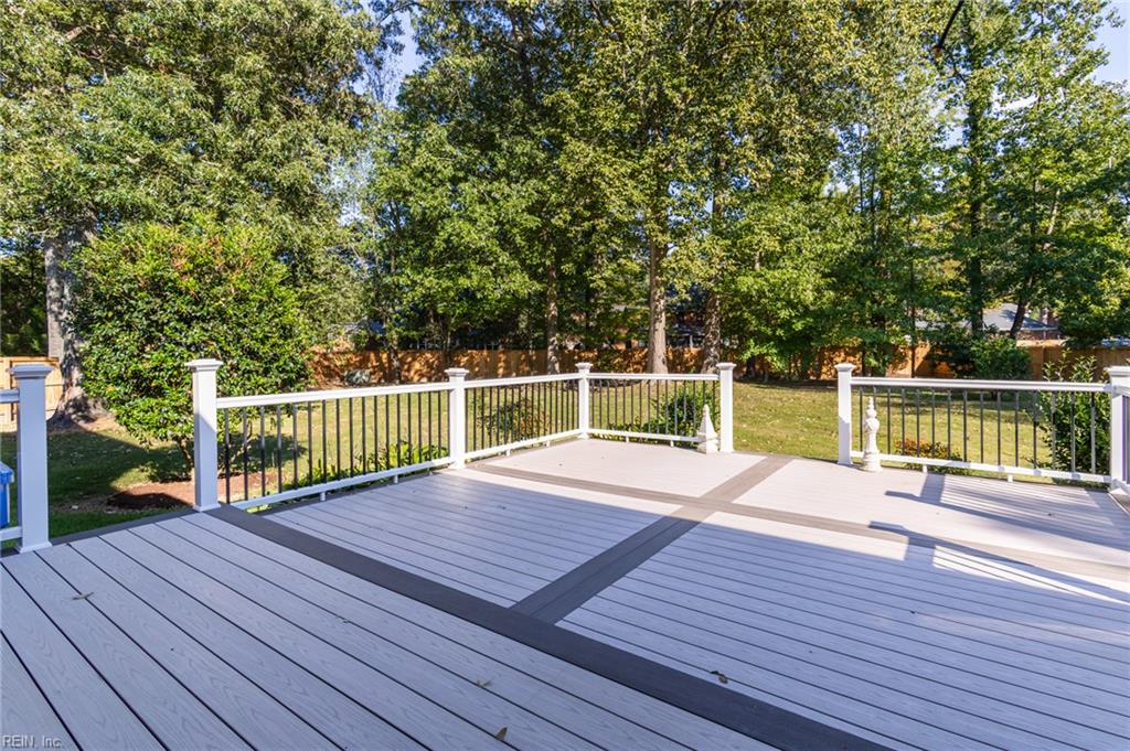 817 Maple Forest Ct Property Photo 44