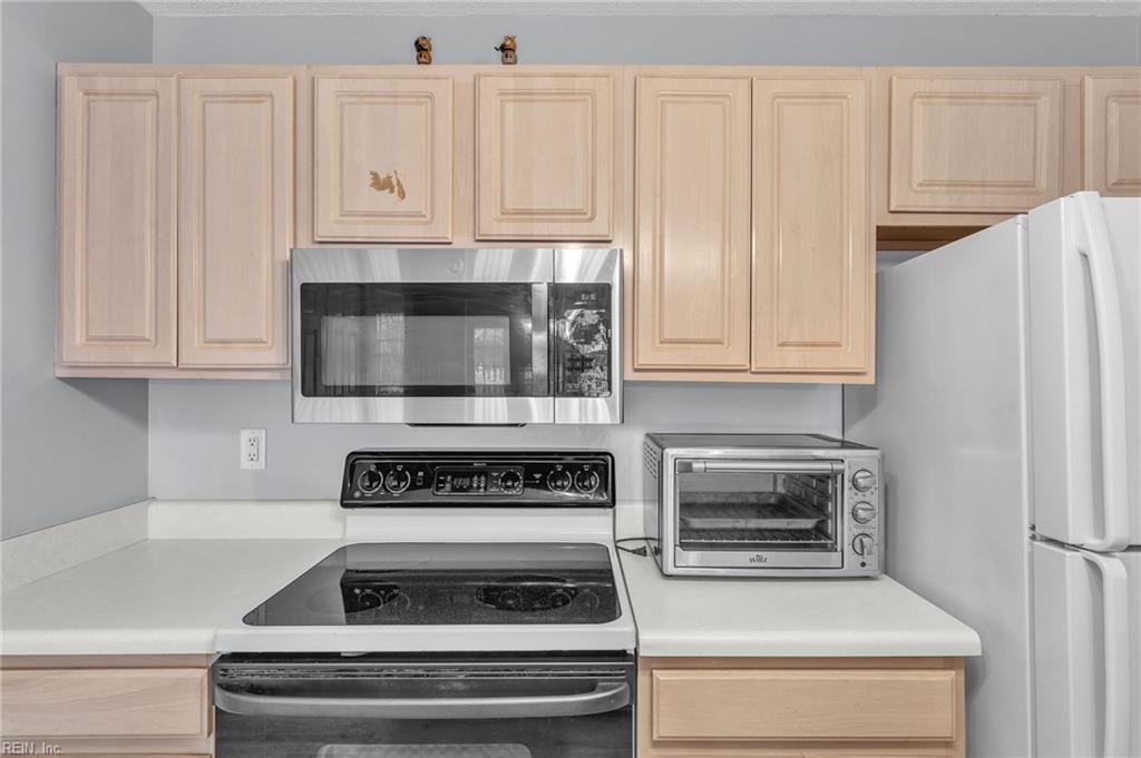 202 Westgate Cir Property Photo 12