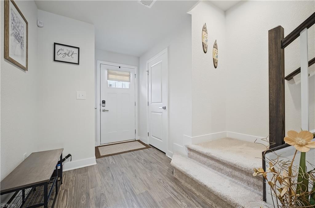 4240 Daylilly Ln Property Photo 3