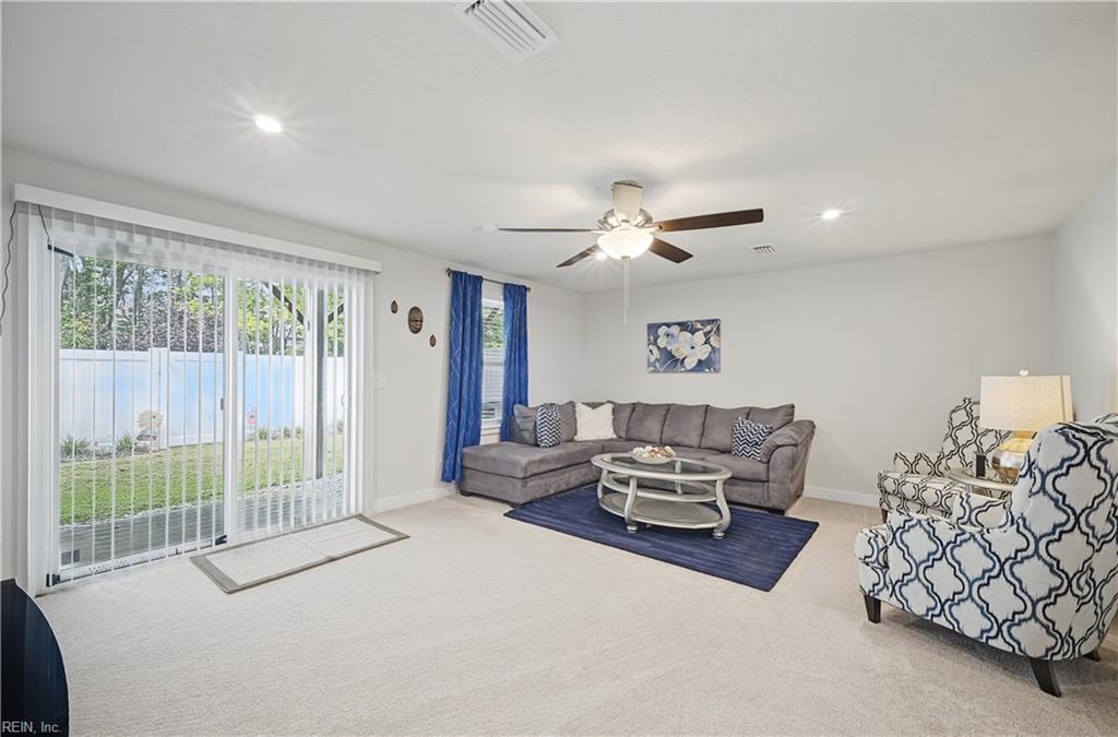 4240 Daylilly Ln Property Photo 6