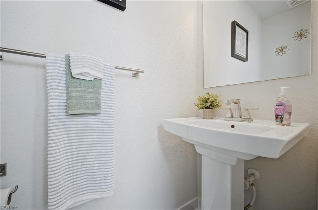 4240 Daylilly Ln Property Photo 17