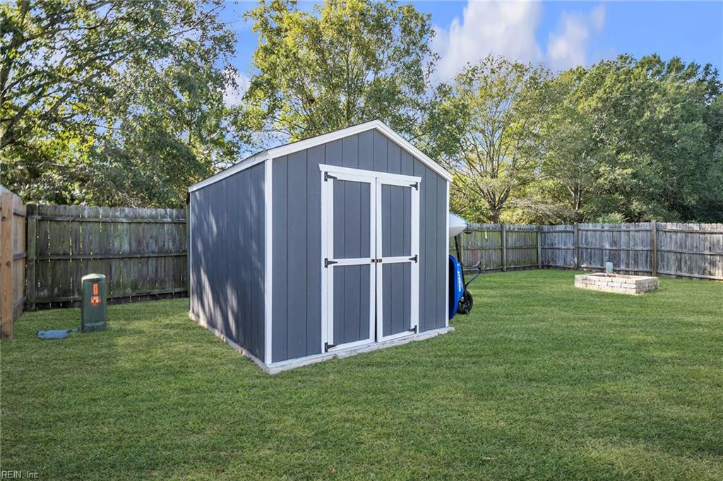 1449 Eddystone Dr Property Photo 4