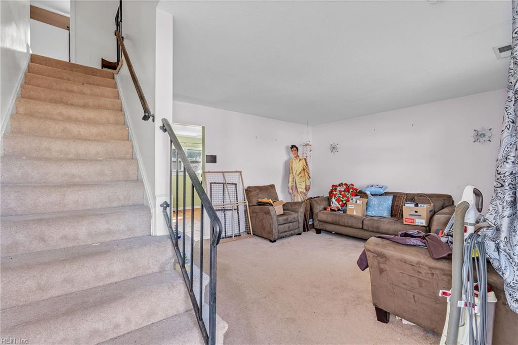 2913 Guther Pl Property Photo 5