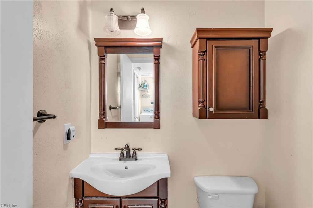 2913 Guther Pl Property Photo 33