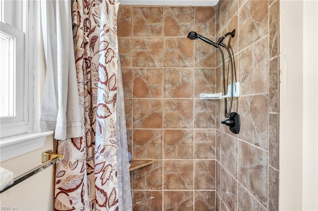 2913 Guther Pl Property Photo 39