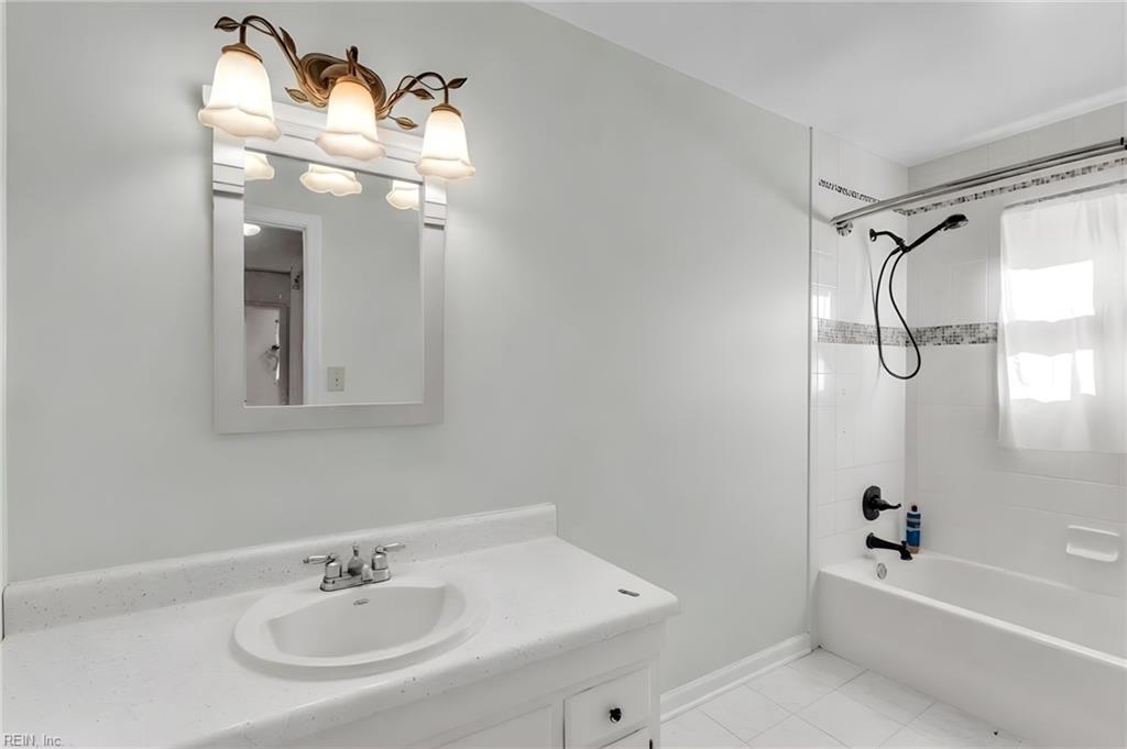 2913 Guther Pl Property Photo 41