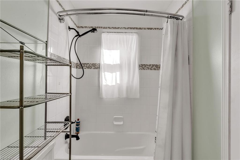 2913 Guther Pl Property Photo 42