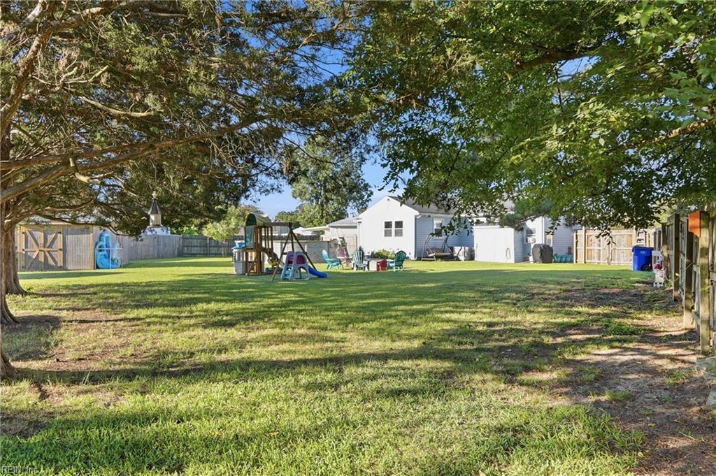 8230 Danbury Ct Property Photo 20