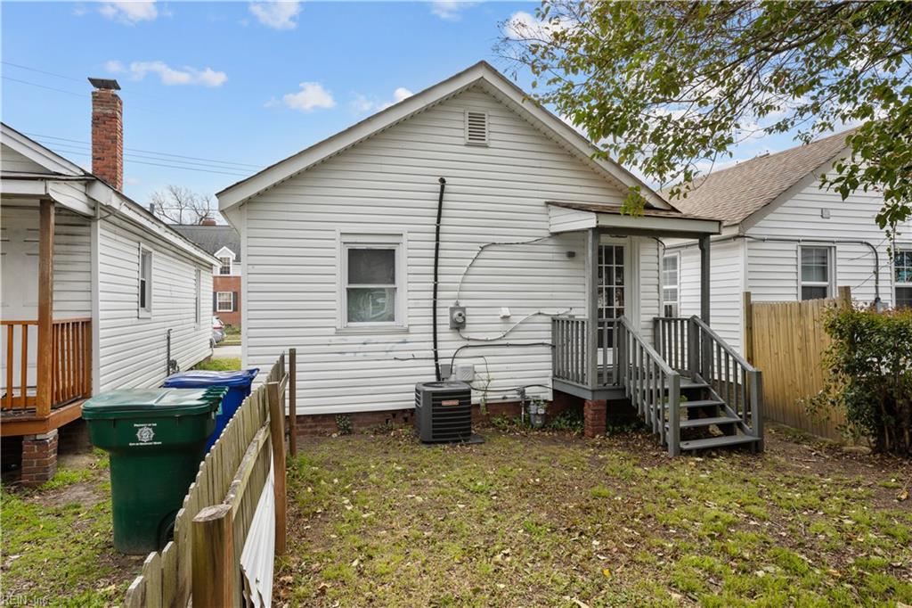 853 21st St Property Photo 19