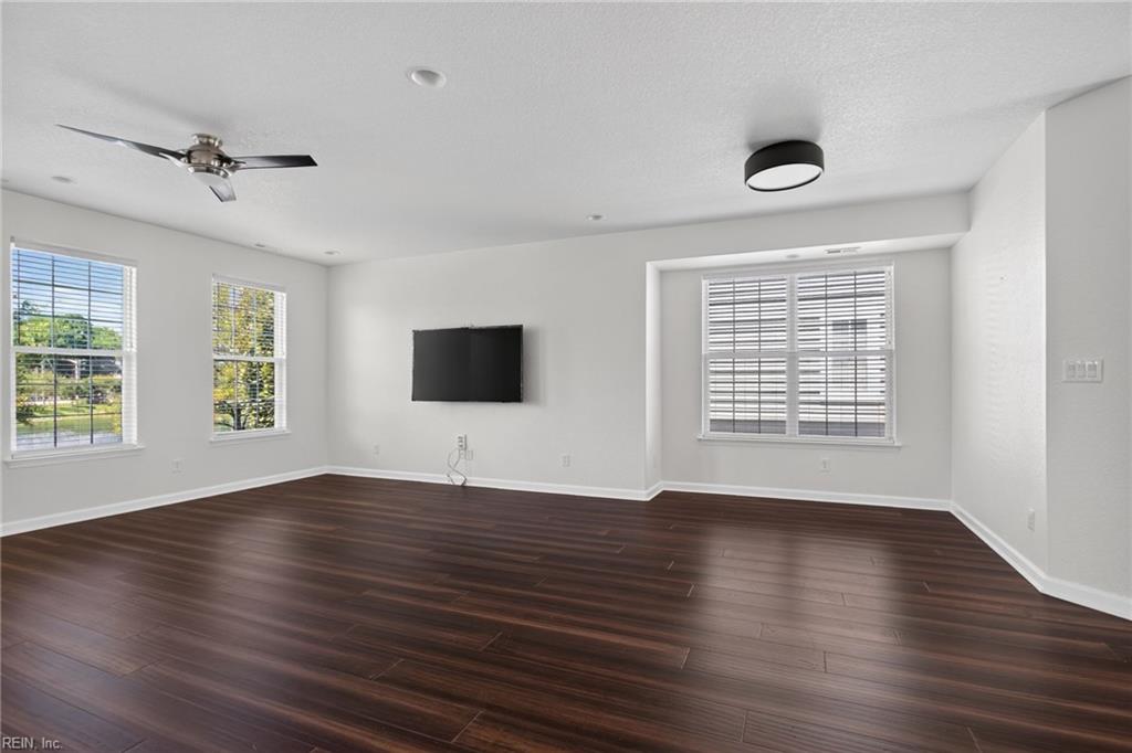 4928 Almandine Ave Property Photo 4