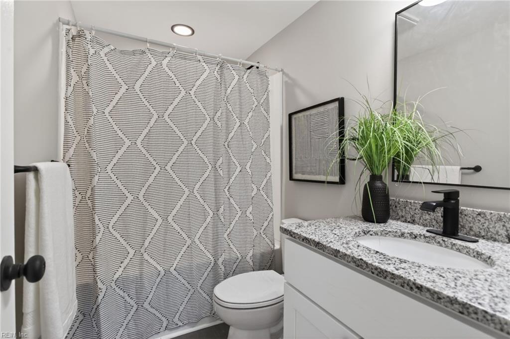 4506 John St Property Photo 11