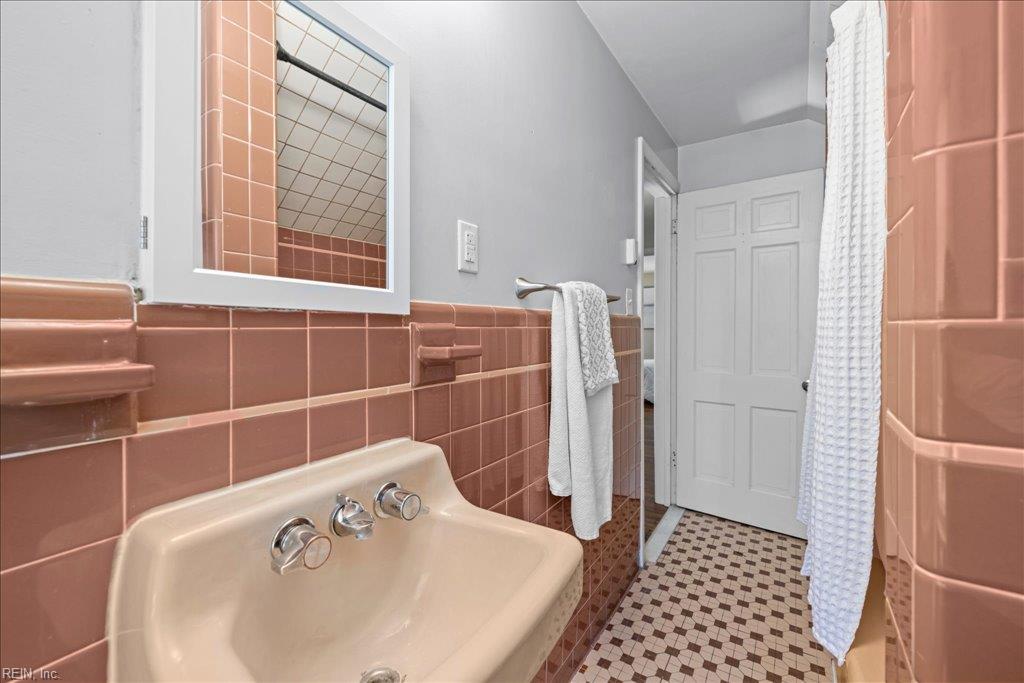 4104 Thalia Dr Property Photo 33