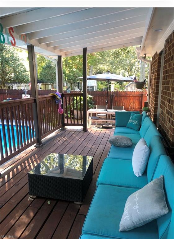 956 Timberlake Dr Property Photo 7