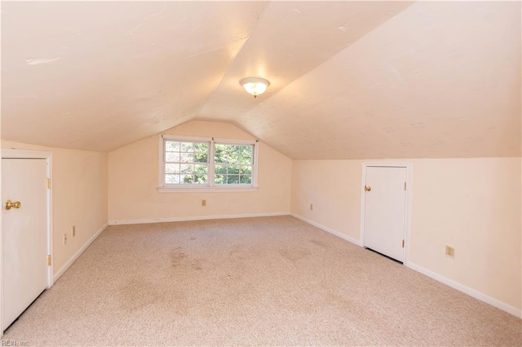 302 Beechmount Dr Property Photo 7